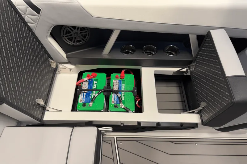 Slide: The Image of Nautique Super Air Nautique GS22 2025 - 64