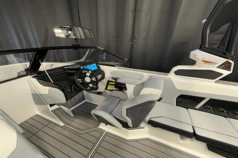 Slide: The Image of Nautique Super Air Nautique GS22 2025 - 83