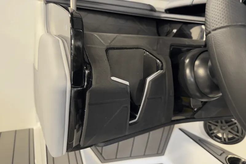 Slide: The Image of Nautique Super Air Nautique GS22 2025 - 93