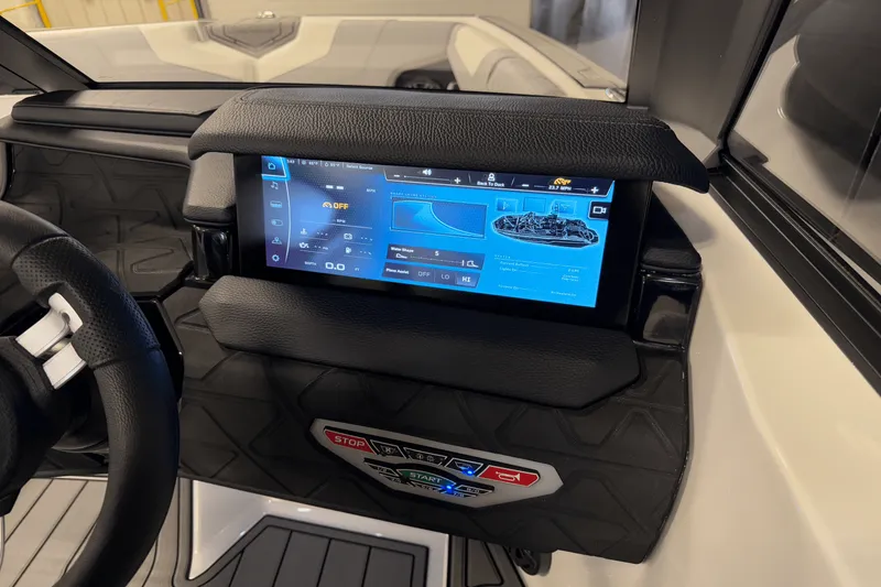 Slide: The Image of Nautique Super Air Nautique GS22 2025 - 96