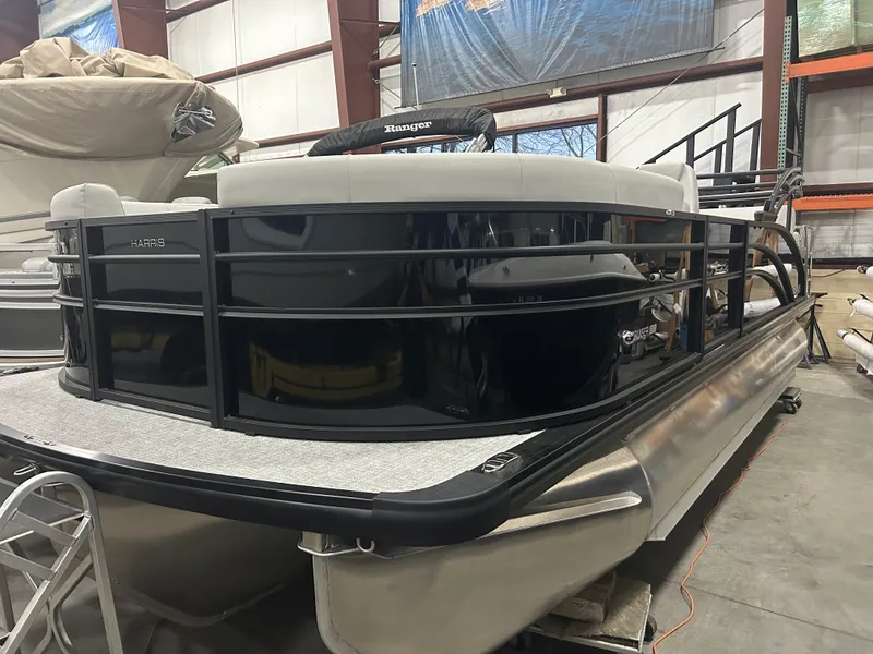 Slide: The Image of Harris 210 Cruiser 2025 - 0