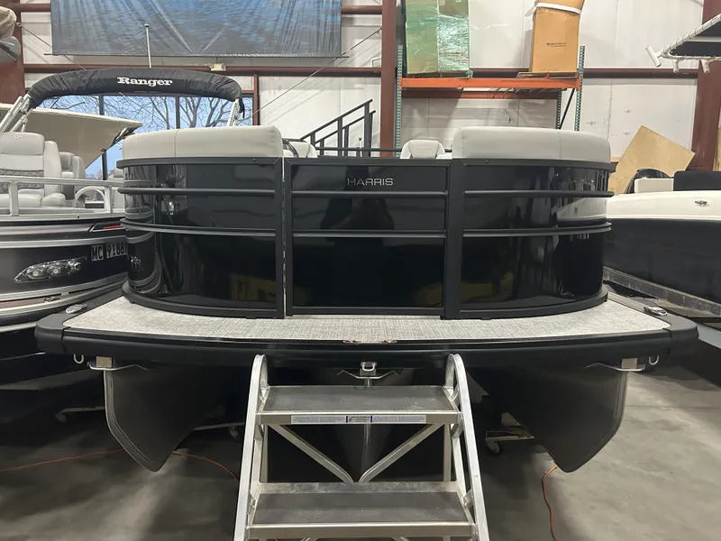 Slide: The Image of Harris 210 Cruiser 2025 - 1