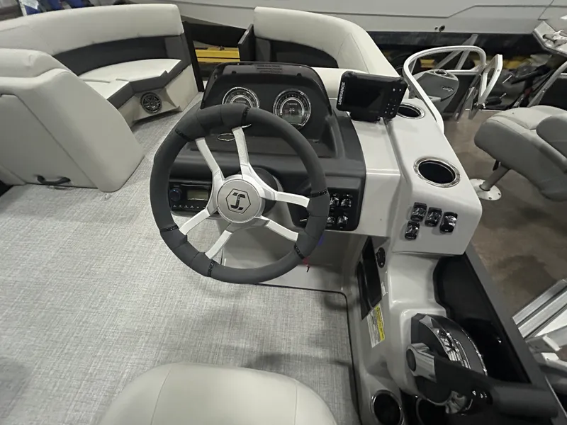 Slide: The Image of Harris 210 Cruiser 2025 - 10