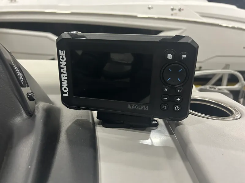 Slide: The Image of Harris 210 Cruiser 2025 - 11