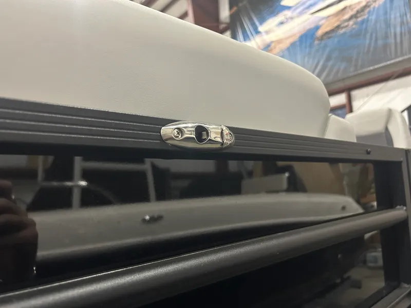 Slide: The Image of Harris 210 Cruiser 2025 - 29