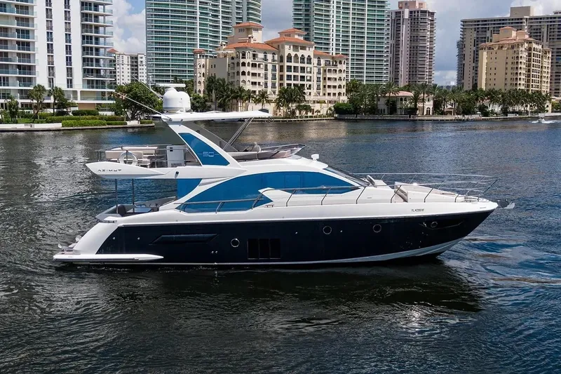 Slide: The Image of Azimut 50 FLY 2015 - 1