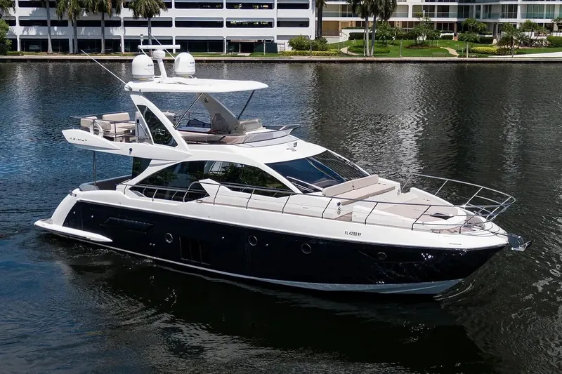 Slide: The Image of Azimut 50 FLY 2015 - 2