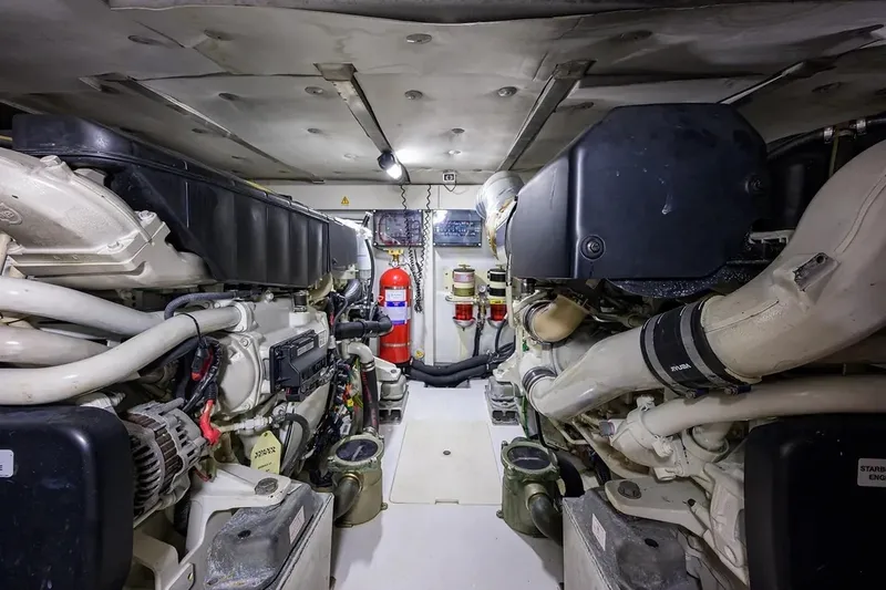 Slide: The Image of Azimut 50 FLY 2015 - 22