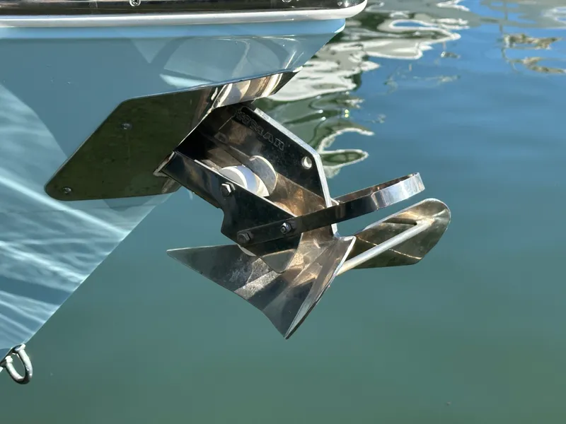 Slide: The Image of Cobia 261 CENTER CONSOLE 2018 - 17