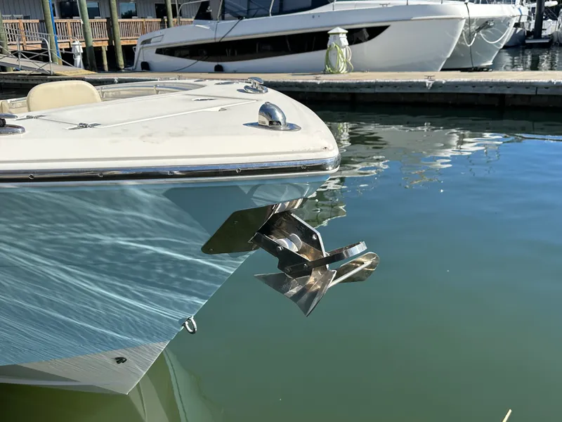 Slide: The Image of Cobia 261 CENTER CONSOLE 2018 - 18