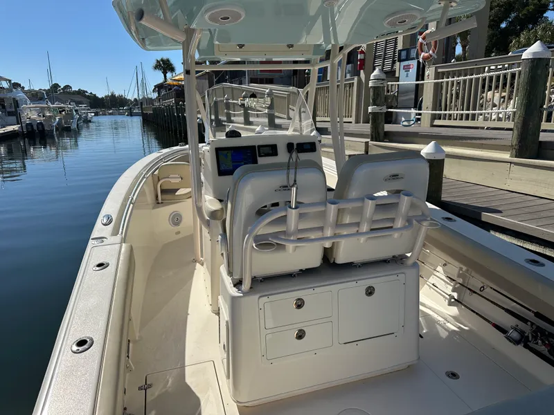 Slide: The Image of Cobia 261 CENTER CONSOLE 2018 - 55