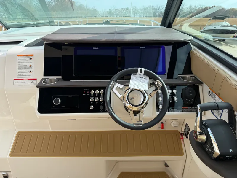 Slide: The Image of Sea Ray Sundancer 320 2026 - 20