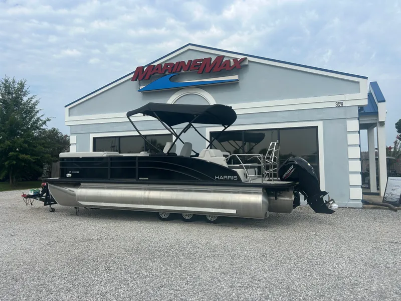Slide: The Image of Harris Cruiser 230 2026 - 4