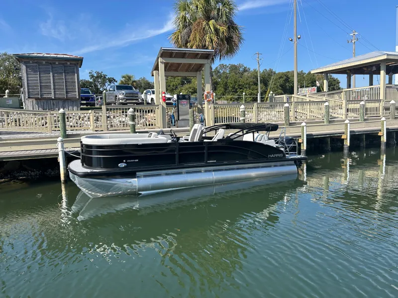 Slide: The Image of Harris Cruiser 230 2026 - 5