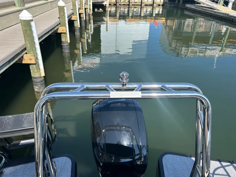 Slide: The Image of Harris Cruiser 230 2026 - 7