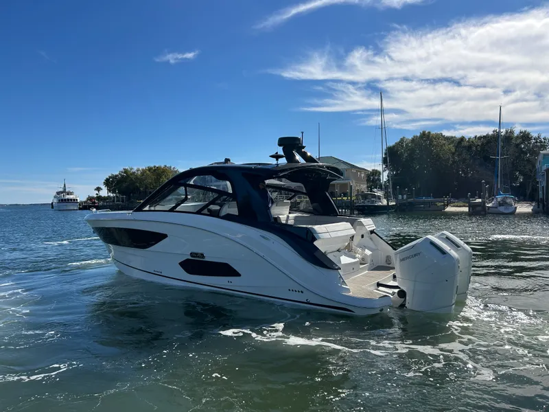 Slide: The Image of Sea Ray Sundancer 370 Outboard 2026 - 3