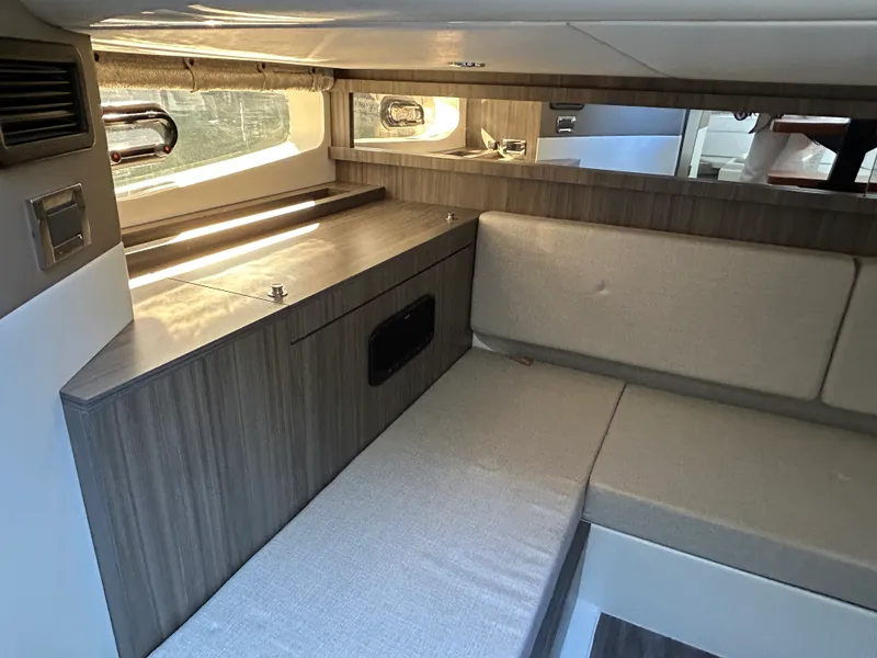 Slide: The Image of Sea Ray Sundancer 370 Outboard 2026 - 34