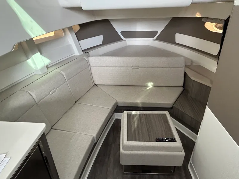 Slide: The Image of Sea Ray Sundancer 370 Outboard 2026 - 35