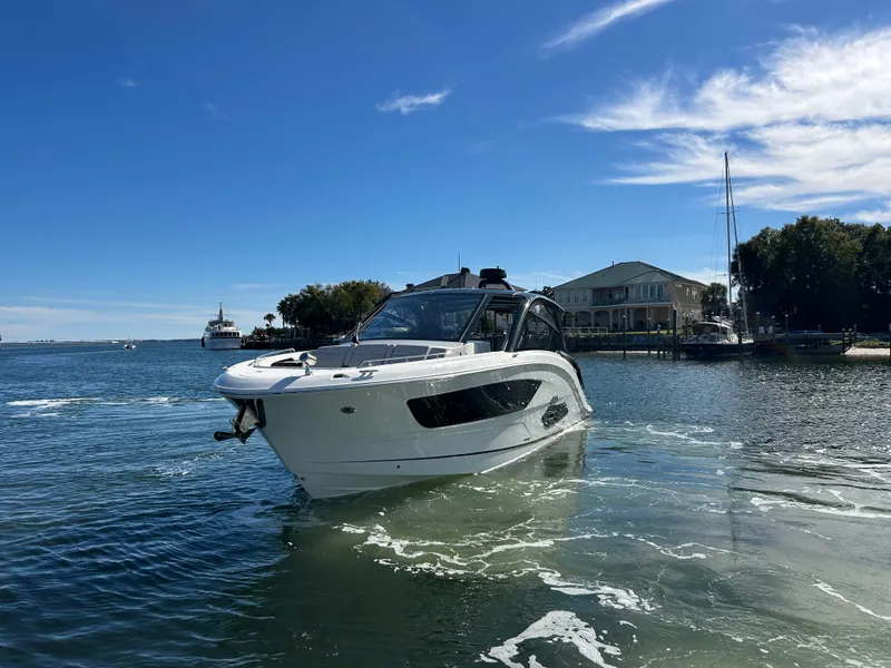 Slide: The Image of Sea Ray Sundancer 370 Outboard 2026 - 4