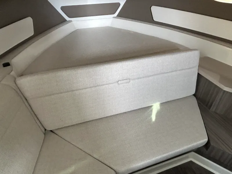 Slide: The Image of Sea Ray Sundancer 370 Outboard 2026 - 41