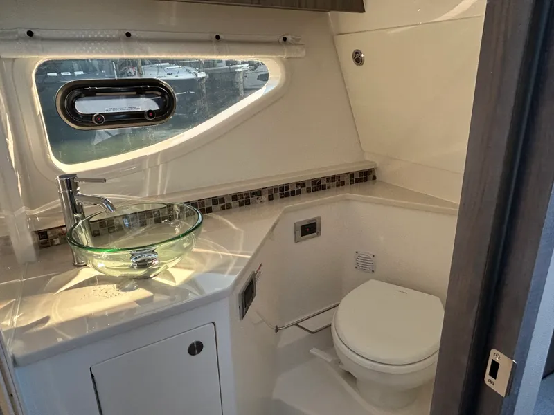 Slide: The Image of Sea Ray Sundancer 370 Outboard 2026 - 45