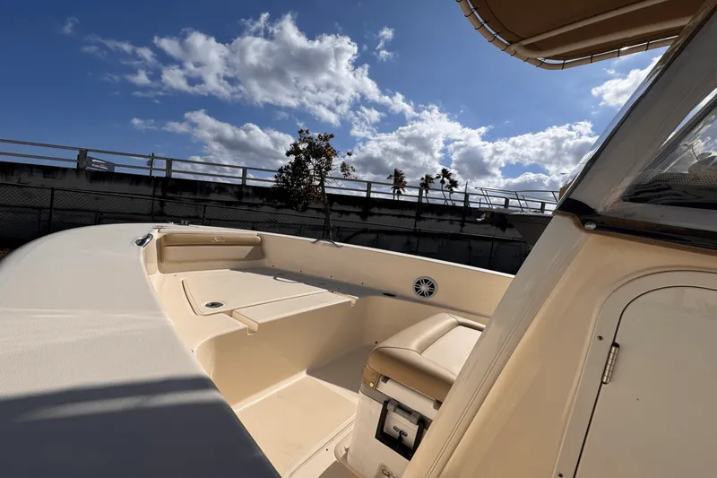 Slide: The Image of Scout 195 Sportfish 2024 - 13