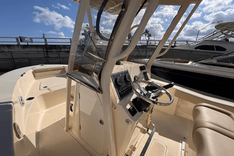 Slide: The Image of Scout 195 Sportfish 2024 - 24