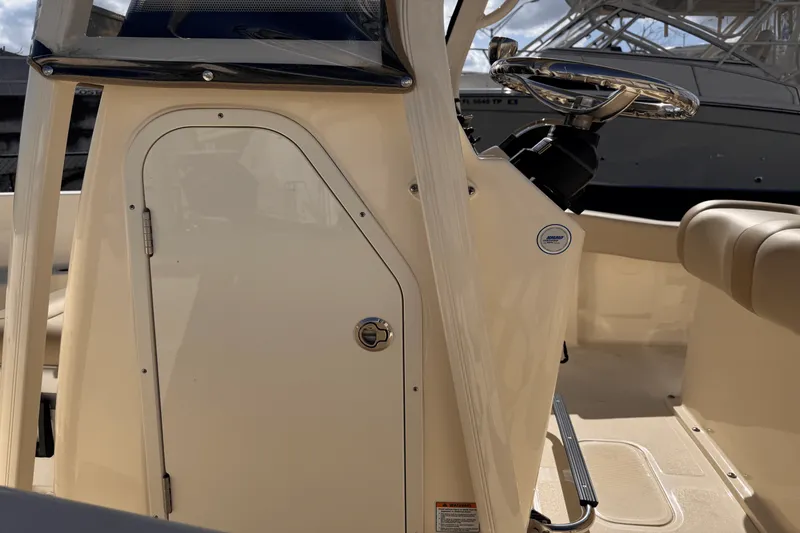 Slide: The Image of Scout 195 Sportfish 2024 - 8