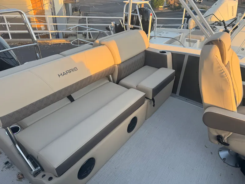 Slide: The Image of Harris Cruiser 250 2026 - 24