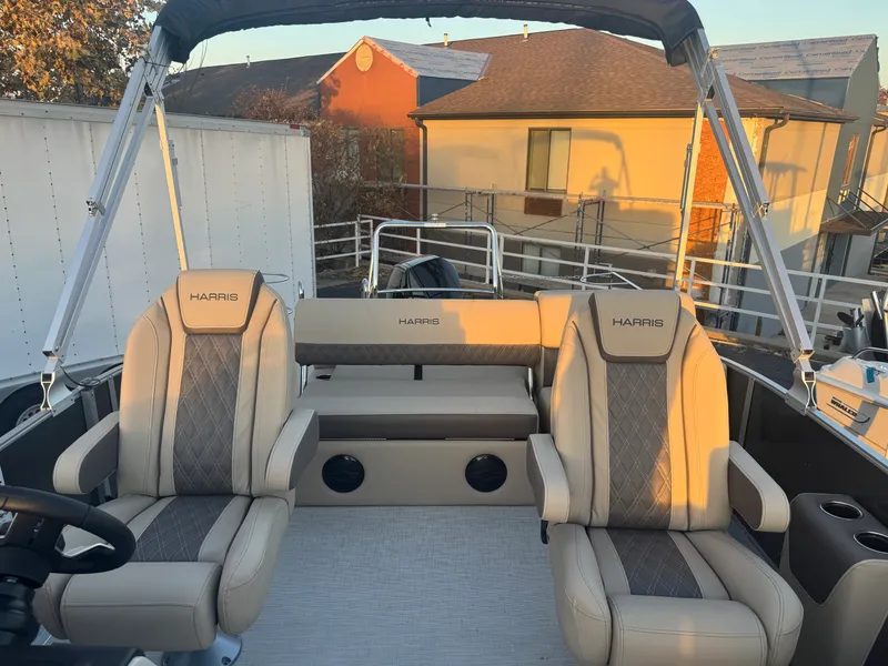 Slide: The Image of Harris Cruiser 250 2026 - 25