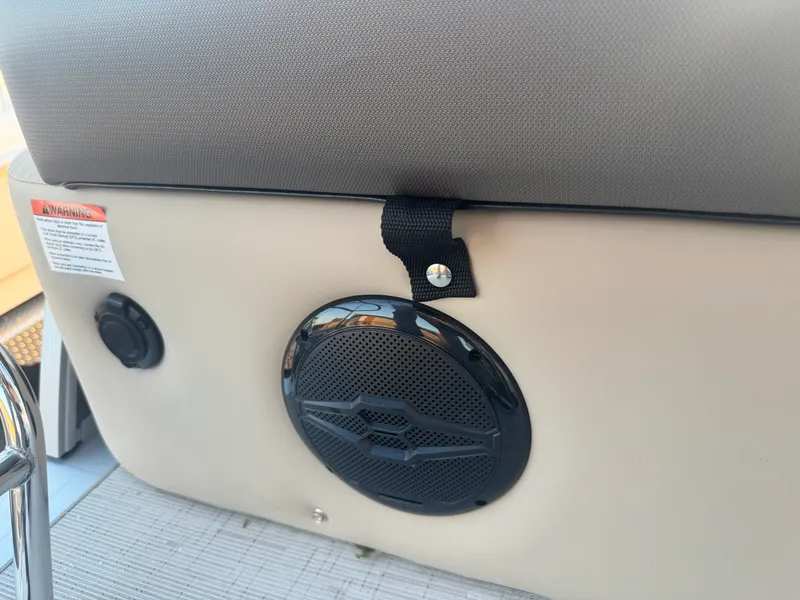 Slide: The Image of Harris Cruiser 250 2026 - 27