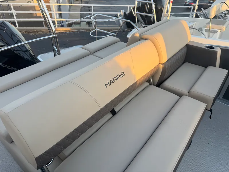 Slide: The Image of Harris Cruiser 250 2026 - 28