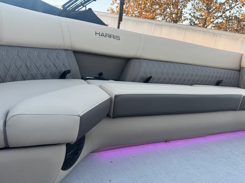 Slide: The Image of Harris Cruiser 250 2026 - 32