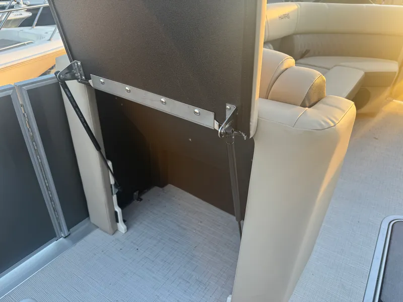 Slide: The Image of Harris Cruiser 250 2026 - 37