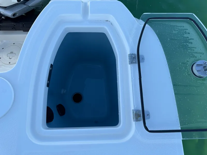 Slide: The Image of Boston Whaler 285 Conquest 2026 - 10