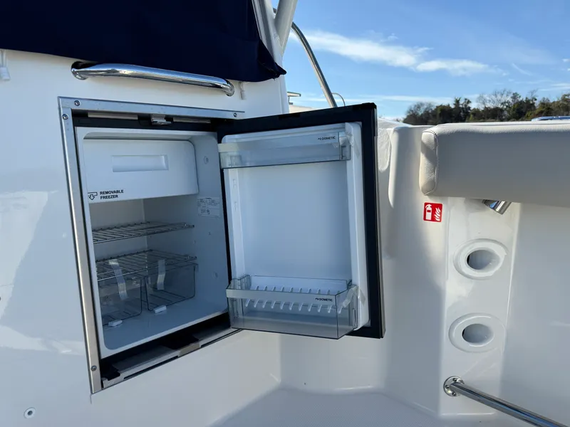 Slide: The Image of Boston Whaler 285 Conquest 2026 - 11