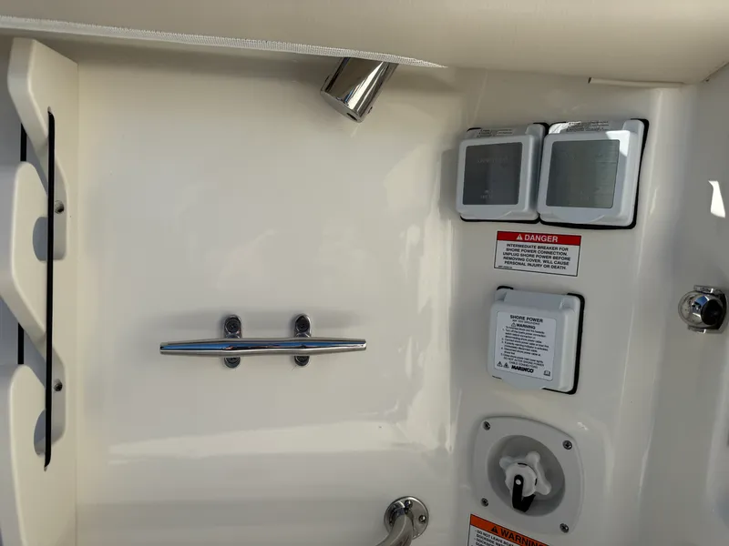 Slide: The Image of Boston Whaler 285 Conquest 2026 - 15