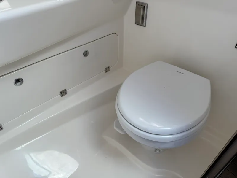 Slide: The Image of Boston Whaler 285 Conquest 2026 - 18