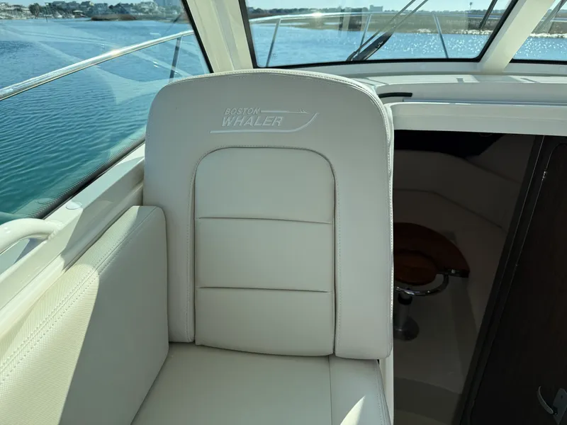 Slide: The Image of Boston Whaler 285 Conquest 2026 - 28