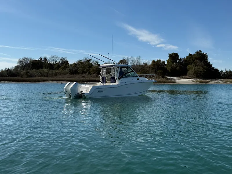 Slide: The Image of Boston Whaler 285 Conquest 2026 - 6