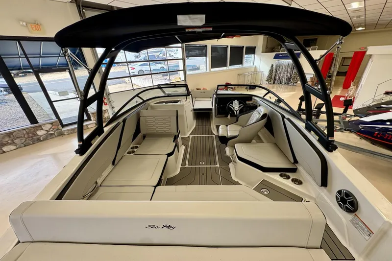 Slide: The Image of Sea Ray SPX 210 Outboard 2026 - 10