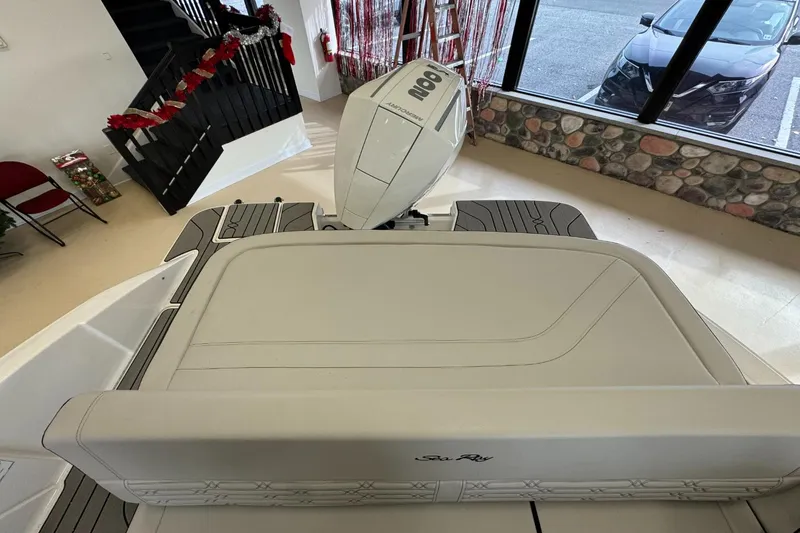 Slide: The Image of Sea Ray SPX 210 Outboard 2026 - 12