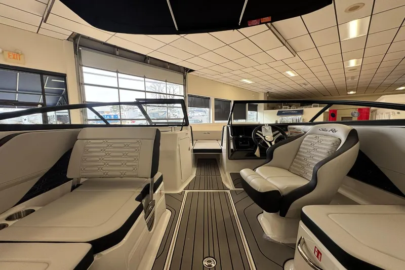 Slide: The Image of Sea Ray SPX 210 Outboard 2026 - 17