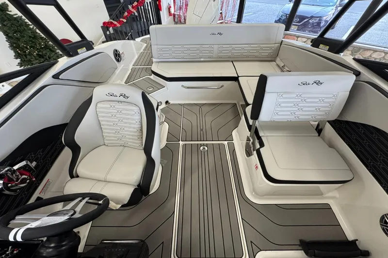 Slide: The Image of Sea Ray SPX 210 Outboard 2026 - 22