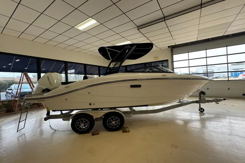 Slide: The Image of Sea Ray SPX 210 Outboard 2026 - 3
