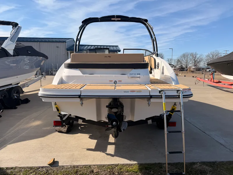 Slide: The Image of Sea Ray SPX 210 2026 - 3