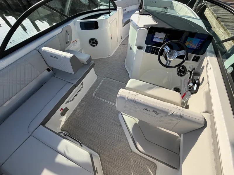 Slide: The Image of Sea Ray SDX 230 Outboard 2026 - 11