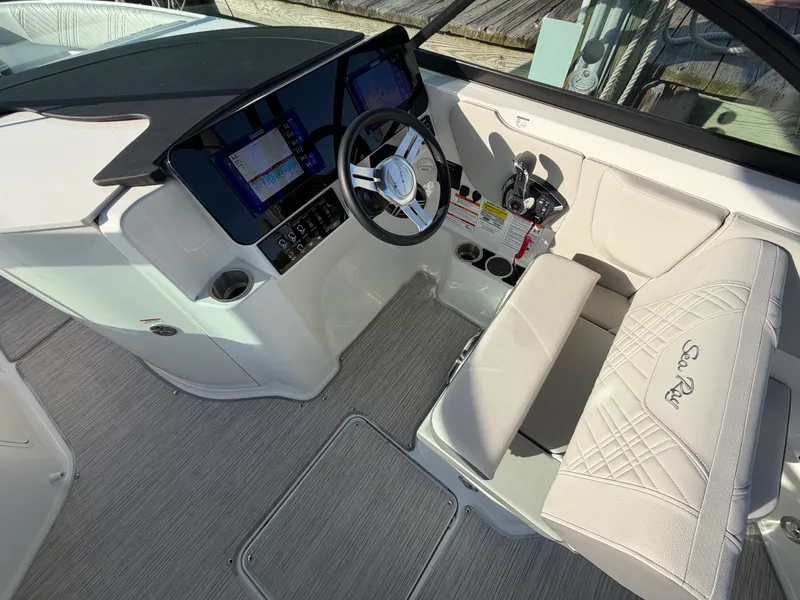 Slide: The Image of Sea Ray SDX 230 Outboard 2026 - 15