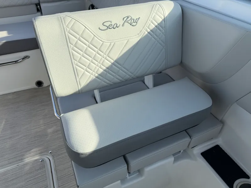 Slide: The Image of Sea Ray SDX 230 Outboard 2026 - 17