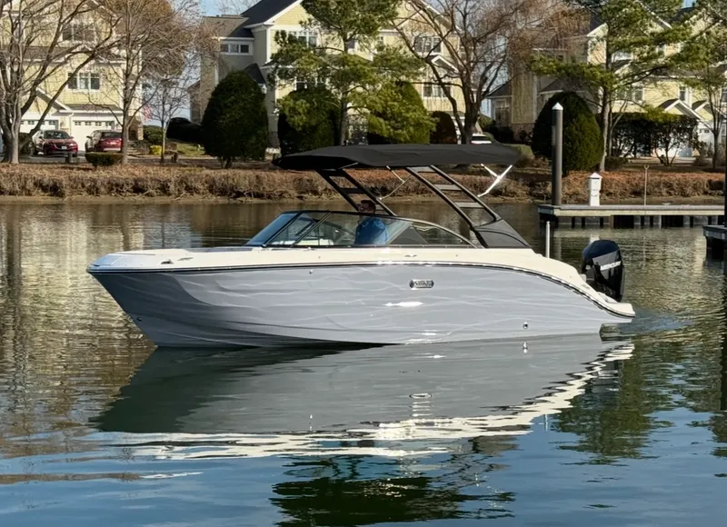 Slide: The Image of Sea Ray SDX 230 Outboard 2026 - 6